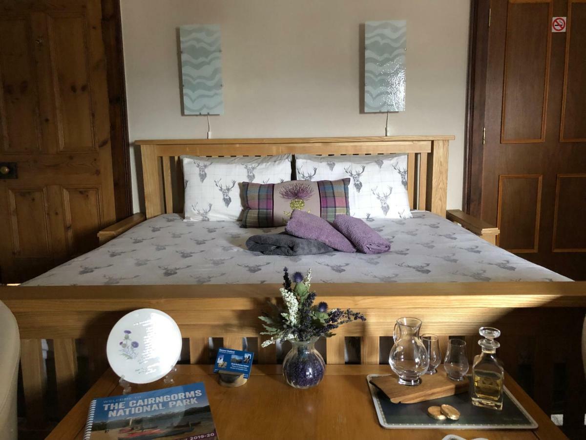 阿尔巴豪斯住宿加早餐旅馆 Grantown-on-Spey 外观 照片